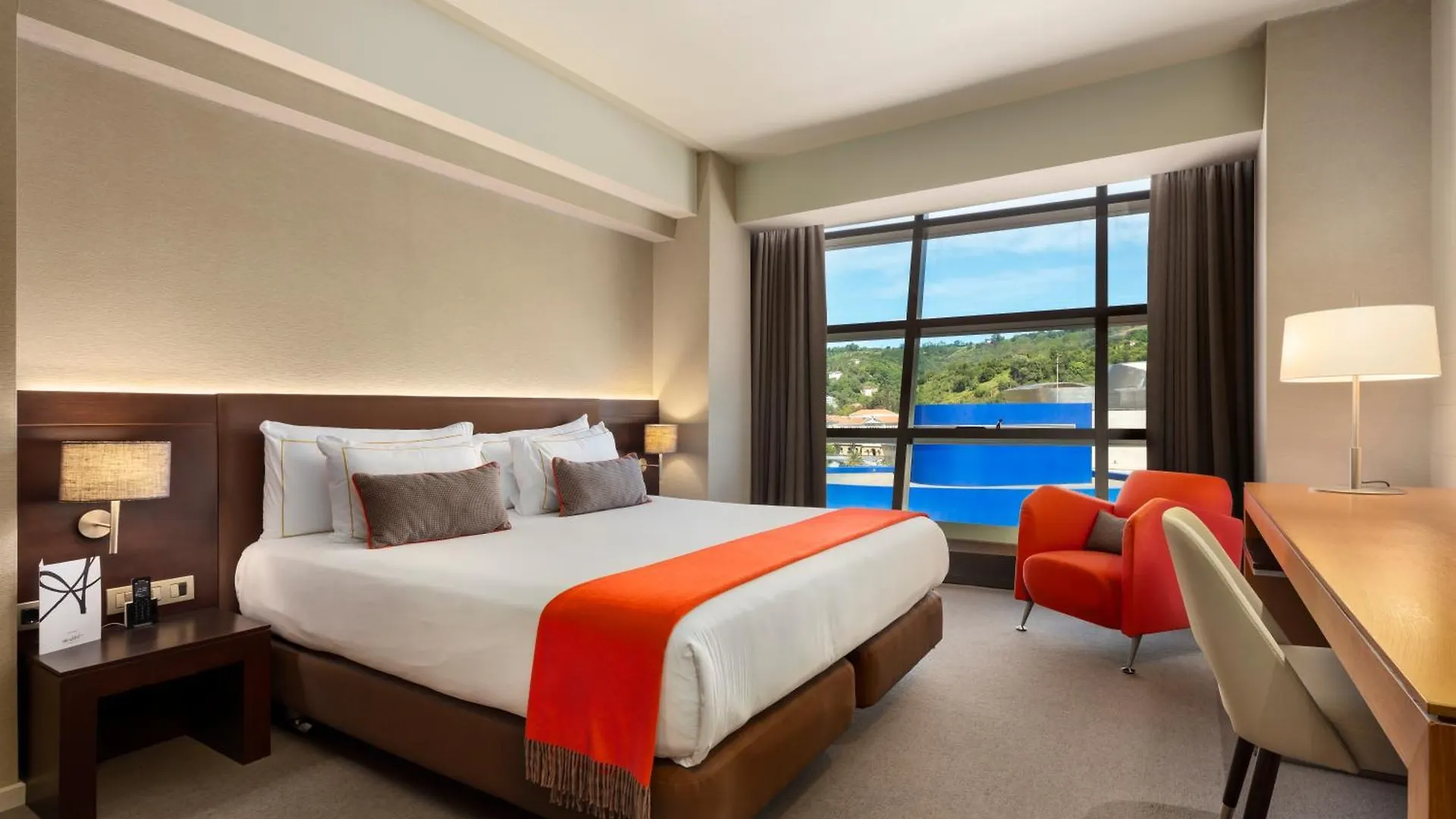 *****  The Artist Grand Hotel Of Art Bilbao Spain