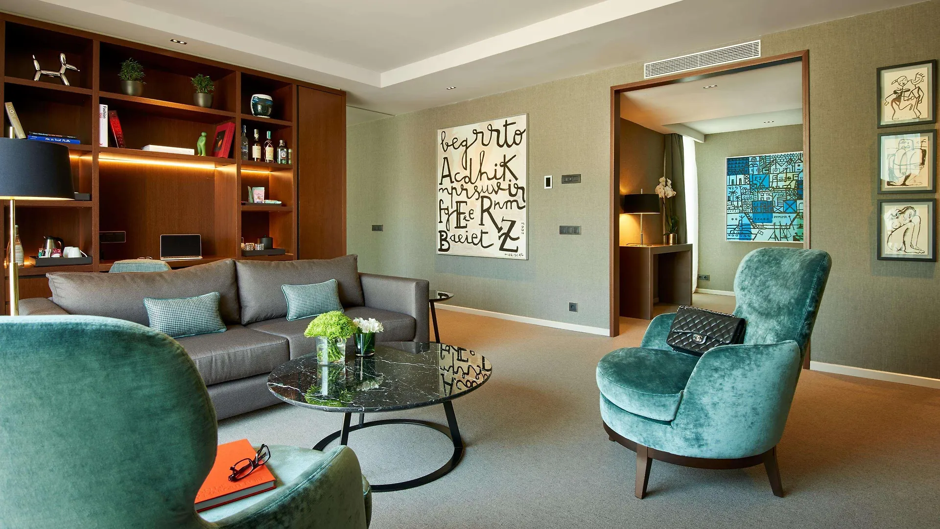*****  The Artist Grand Hotel Of Art Bilbao Spain